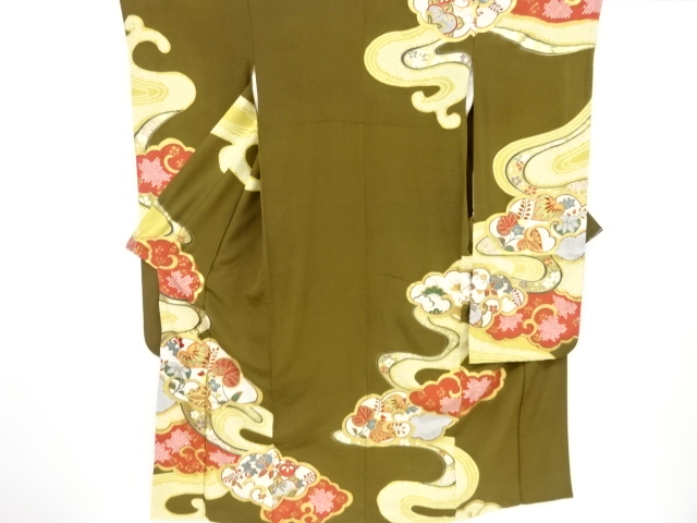 リサイクル　金彩瑞雲に葵模様刺繍振袖・全通袋帯セット